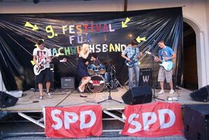 Die Siegerband "Smart Riot" rockt die Bühne