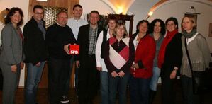 Die Veranstalter mit den anwesenden Familienmitgliedern